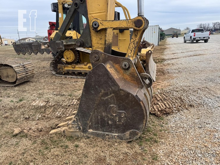 deere-230-lc-image-3