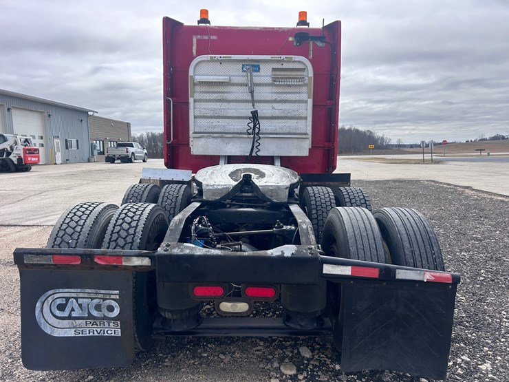 1998-peterbilt-379-image-4