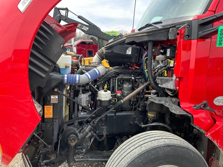 2015-kenworth-t680-image-41