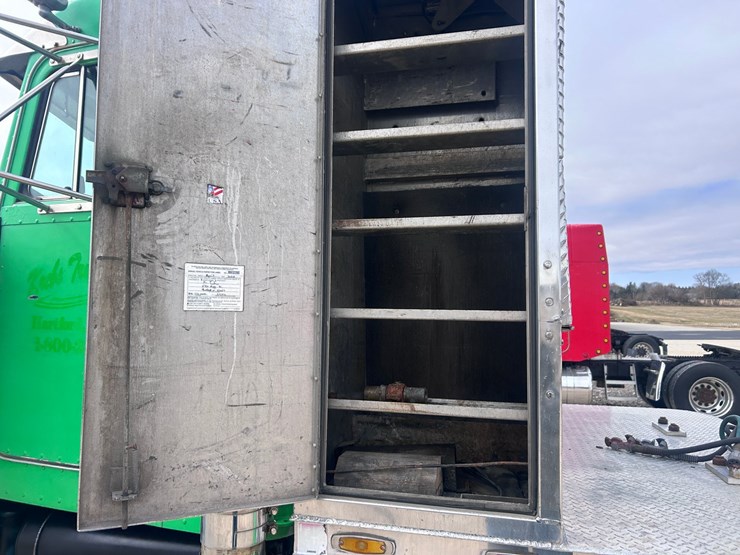 1999-peterbilt-379-image-64