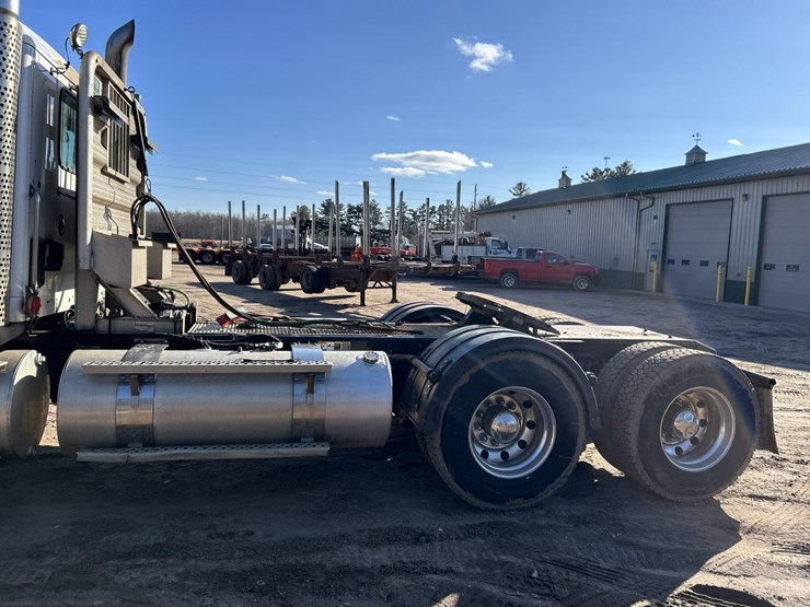 2020-kenworth-t880-image-13