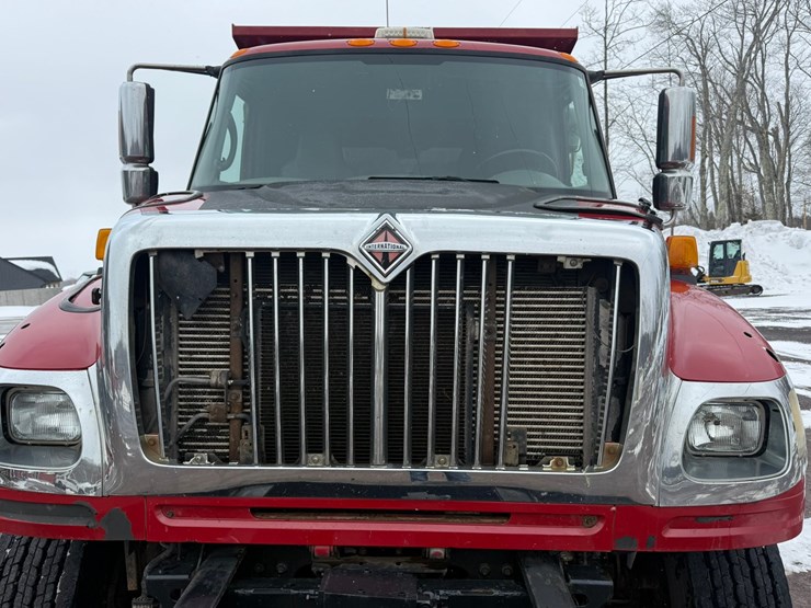 #1052-•-2007-international-7600sfa-tri-axle-dump-truck-image-22