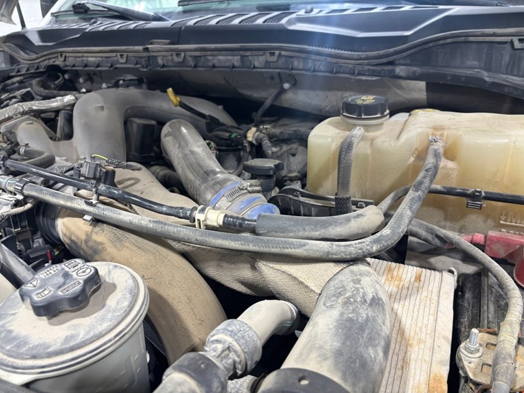 2022-ford-f550-sd-image-28