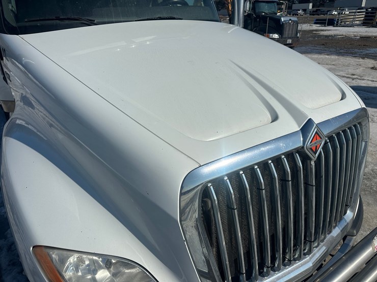 2017-international-lt-image-11