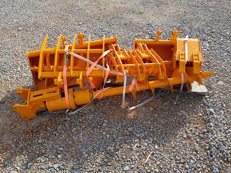 #23921-•-excavator-attachment-set-image-1