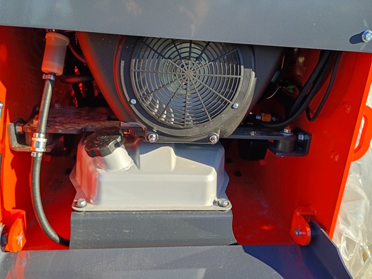 #l19-012-•-2026-tpm-t460-mini-skid-steer-image-10