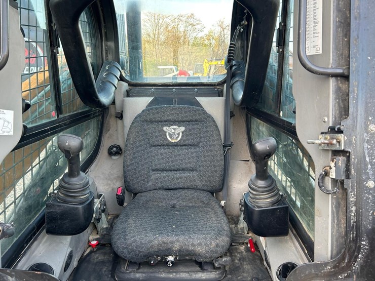 2022-case-tv450b-image-21