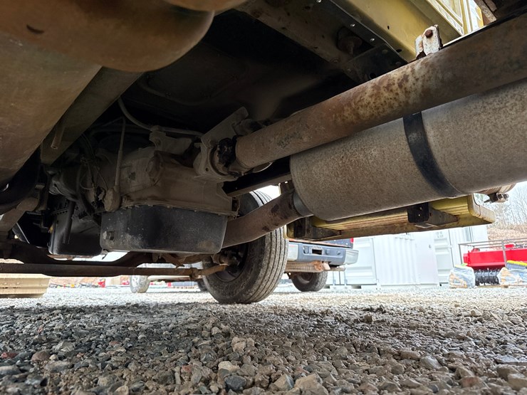 1993-ford-f700-image-23