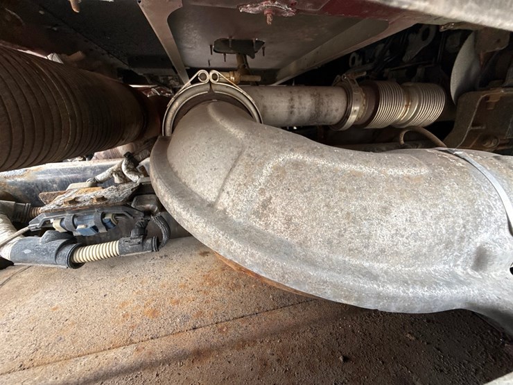 2018-freightliner-122sd-image-55