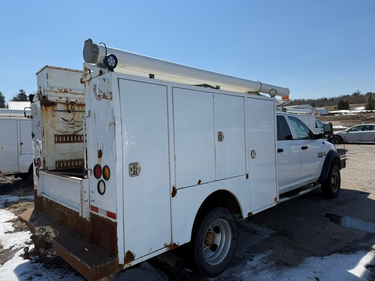 #1063-•-2014-ram-5500-heavy-duty-service-truck-image-5