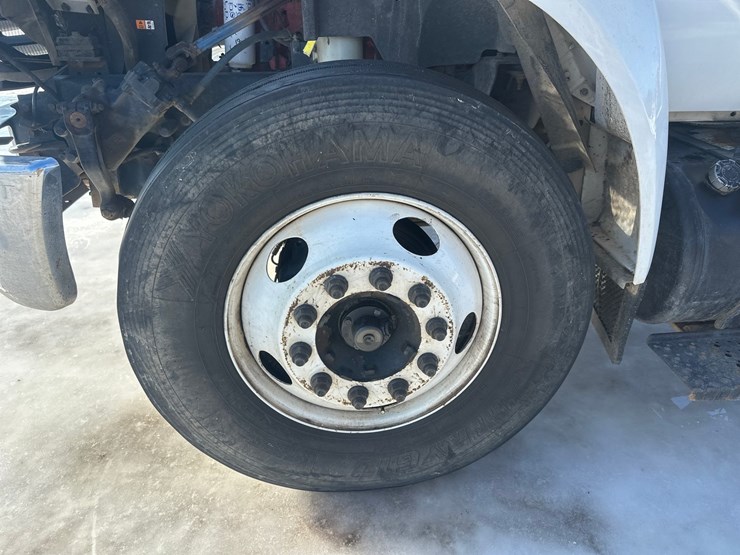 2012-ford-f650-image-52