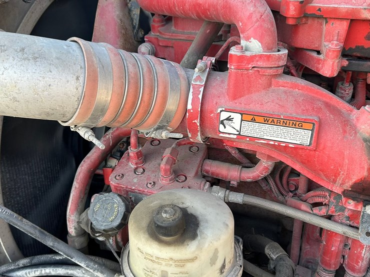 peterbilt-365-image-78