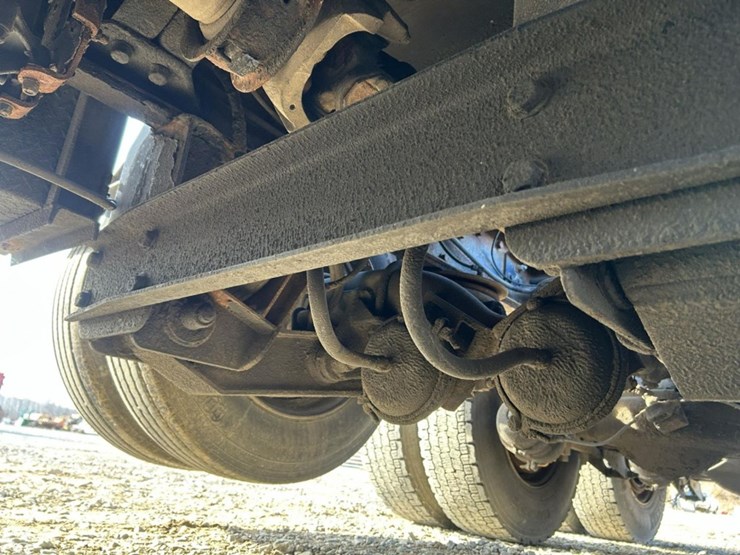 2003-massey-ferguson-8-image-24