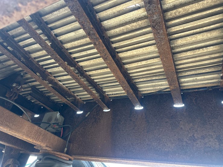 2003-massey-ferguson-8-image-26