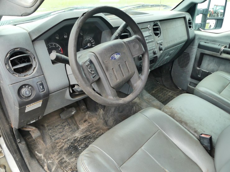 2012-ford-f250-xl-image-13