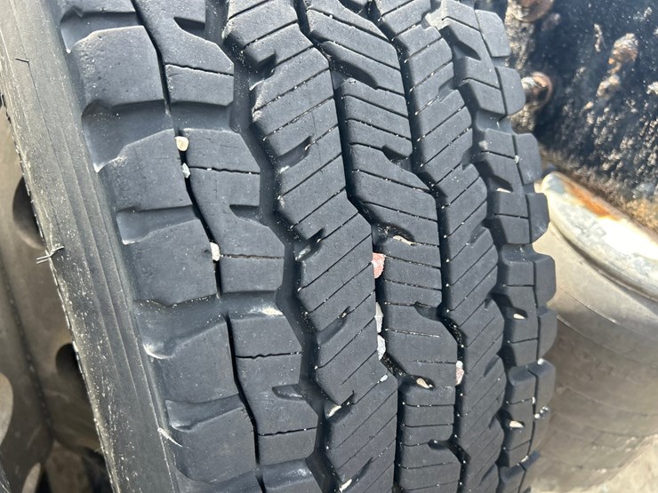 2017-kenworth-t680-image-104