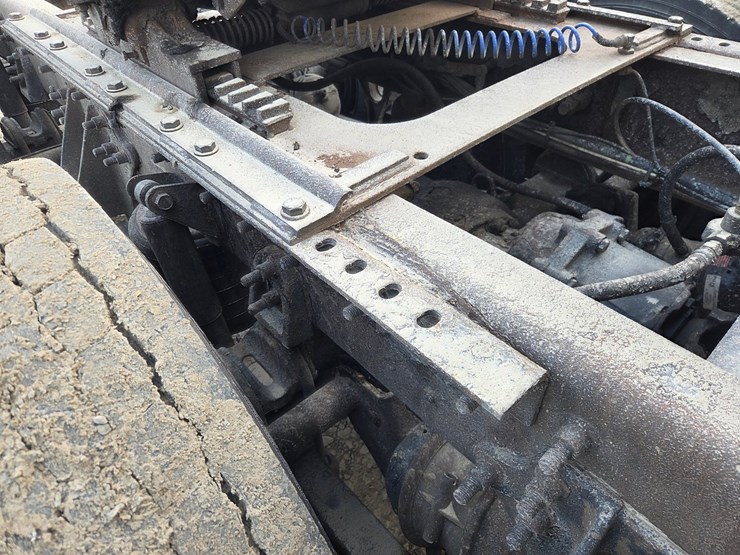 2005-caterpillar-c13-image-27