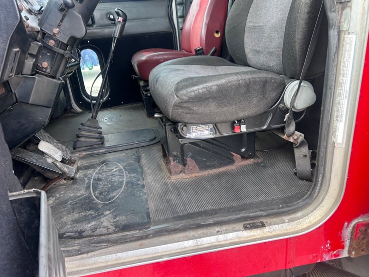 1998-peterbilt-379-image-44