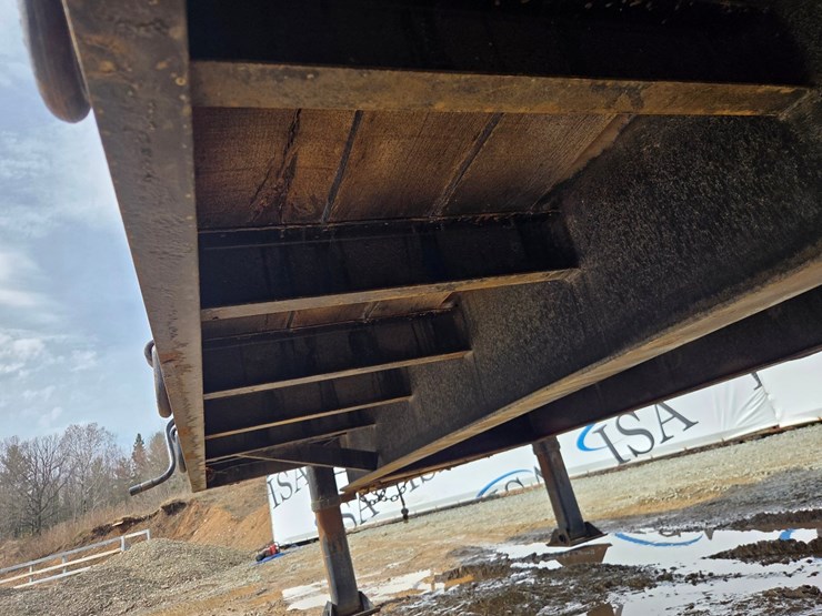 2013-massey-ferguson-8-image-36