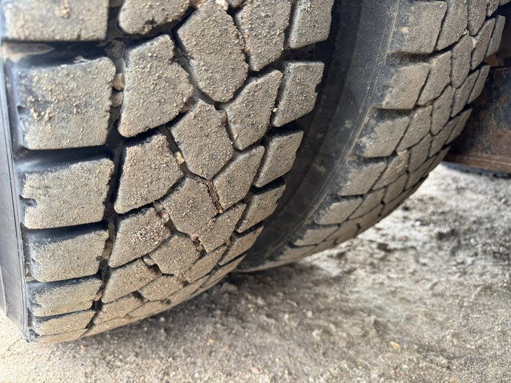 2009-international-workstar-7500-image-107