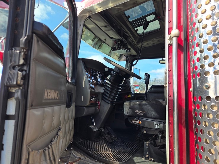 2006-kenworth-w900-image-54