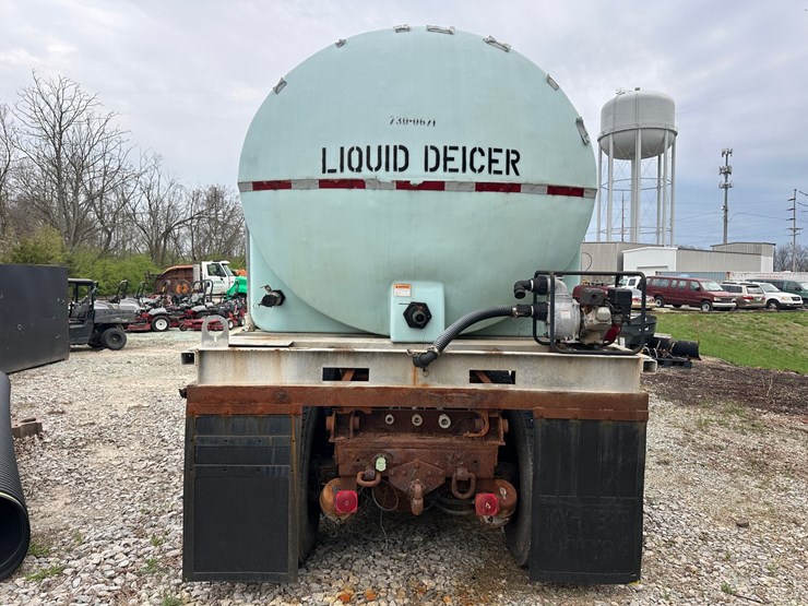 2007-international-7600-image-4