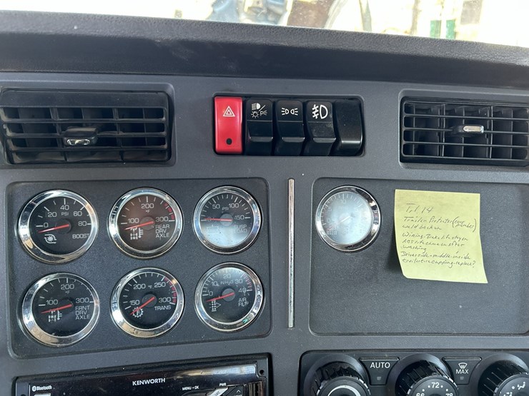 2020-kenworth-t880-image-64