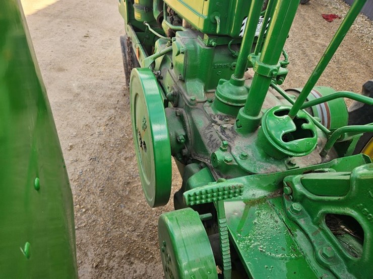 john-deere-model-b-image-39