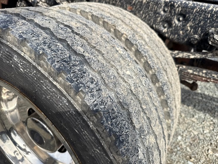 2015-ford-f550-image-48