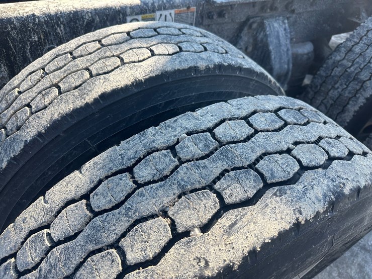 2017-kenworth-t680-image-71