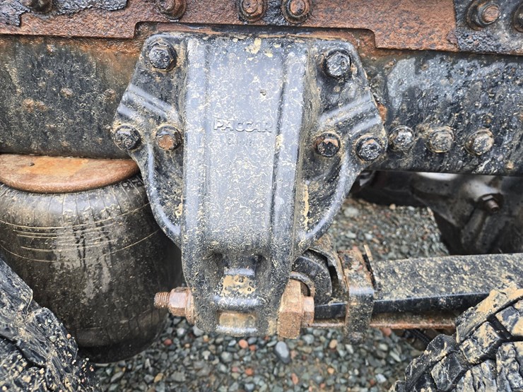 2017-kenworth-t680-image-41