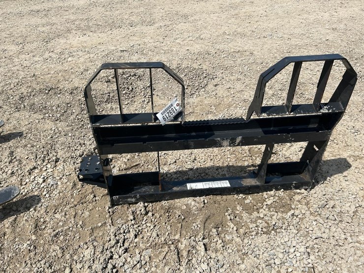 bobcat-pallet-fork-image-1