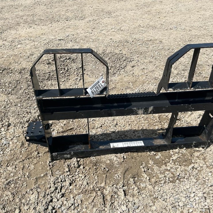BOBCAT PALLET FORK