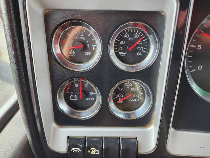 2016-kenworth-t400-image-58