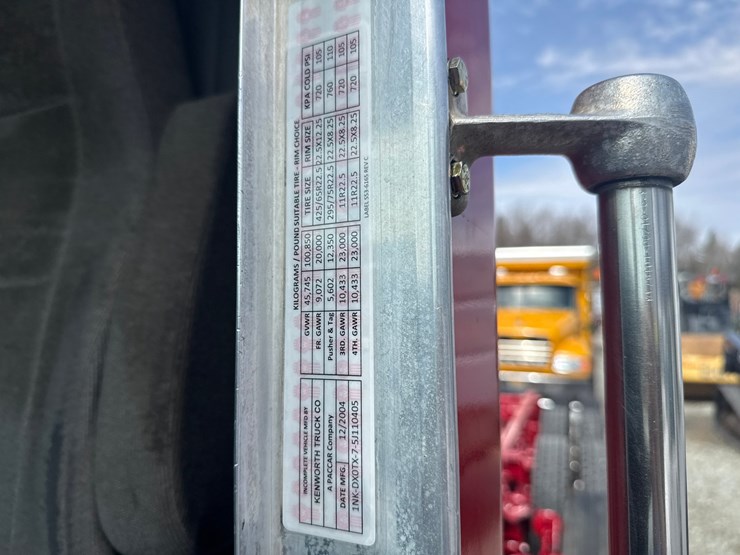 2005-kenworth-t800-image-96