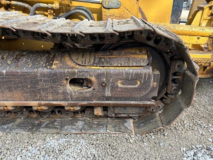 caterpillar-d5k-xl-image-14