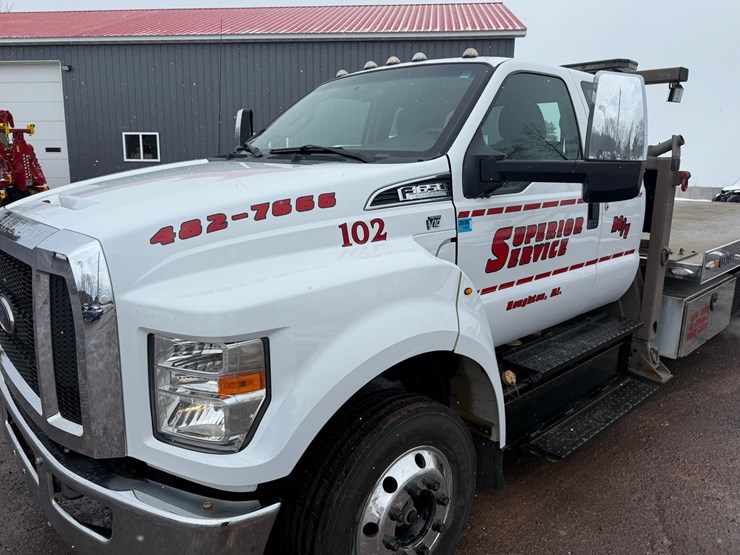 2018-ford-f650-image-9