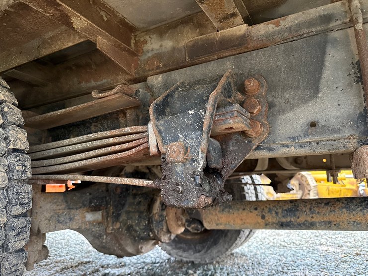 1993-ford-f700-image-37