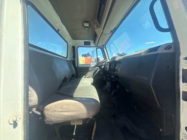 2000-international-4700-image-31