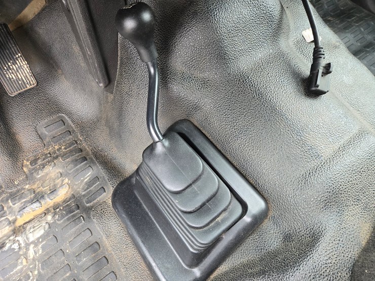 2011-ford-f550-image-66