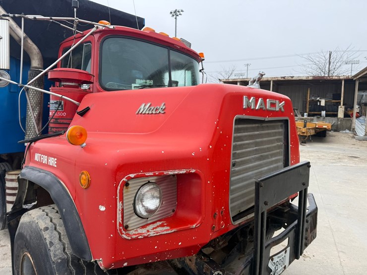 mack-dm688s-image-34