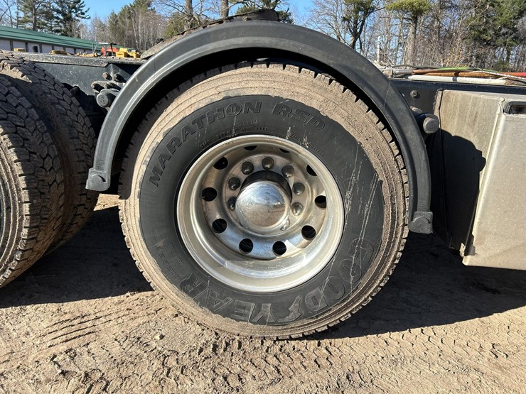 2020-kenworth-t880-image-77