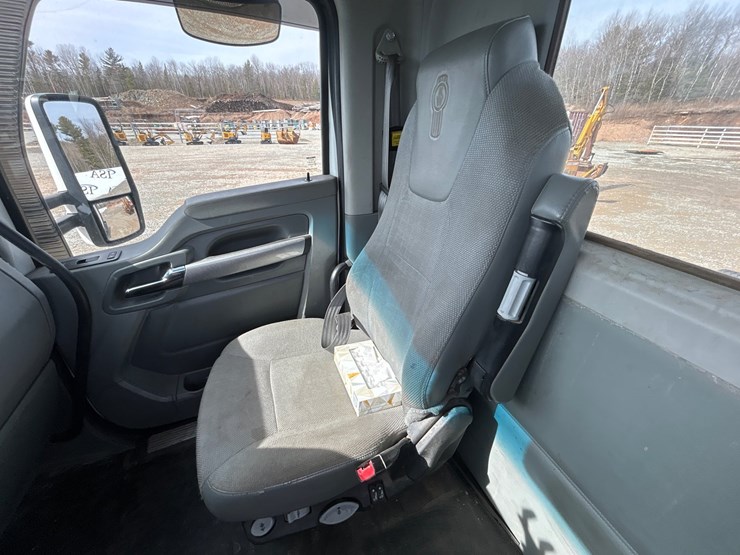 2017-kenworth-t680-image-88