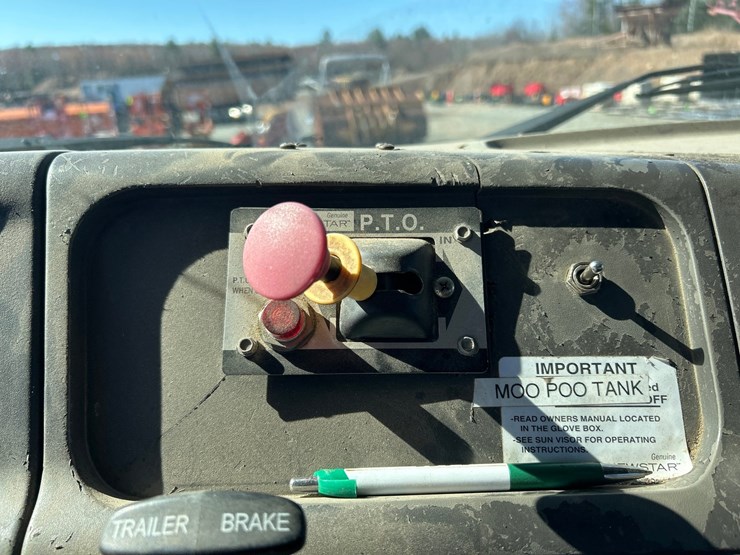 2005-massey-ferguson-8-image-57