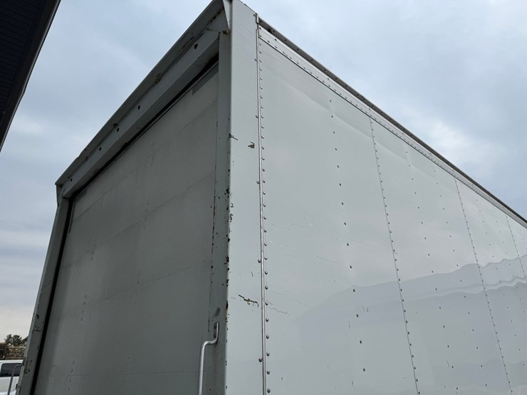 2019-isuzu-nrr-image-20