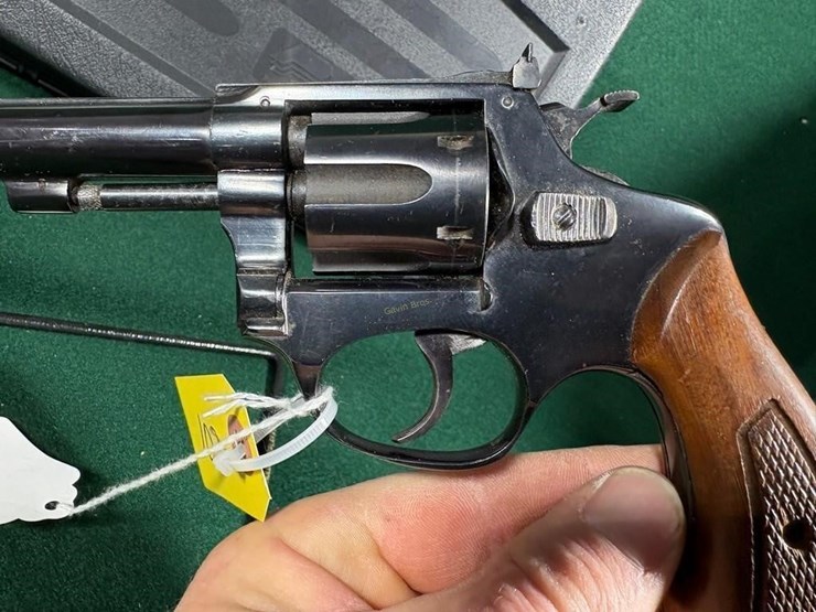 rossi-interarms-22-lr-revolver-image-11