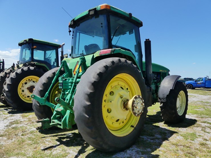 john-deere-8300-image-3