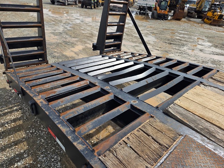 2013-massey-ferguson-8-image-20