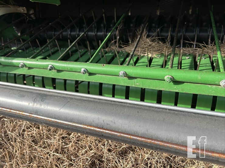 2019-john-deere-560m-image-13