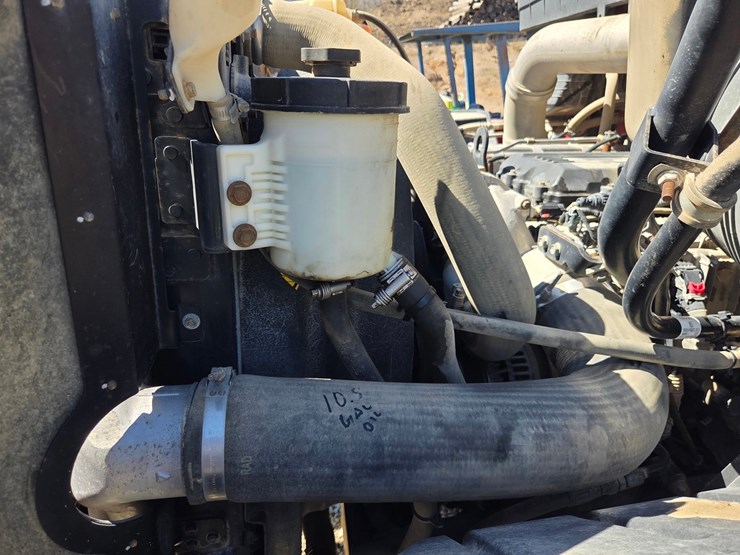 2019-international-hv613-image-63